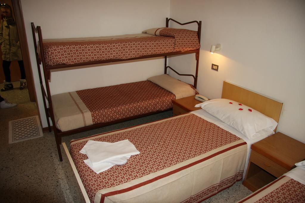 Hotel Orchidea Rímini Habitación foto